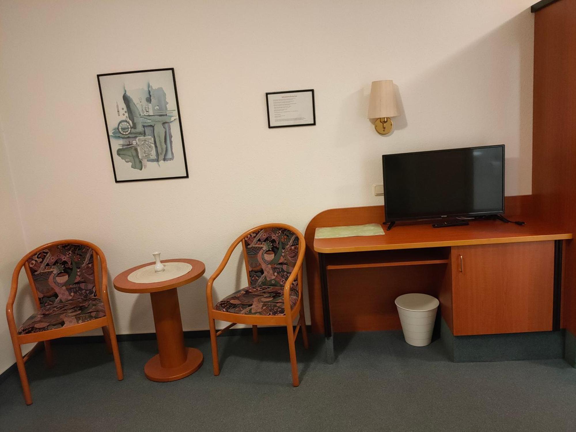 Hotel Zur Eisenbahn Rodgau Exteriér fotografie